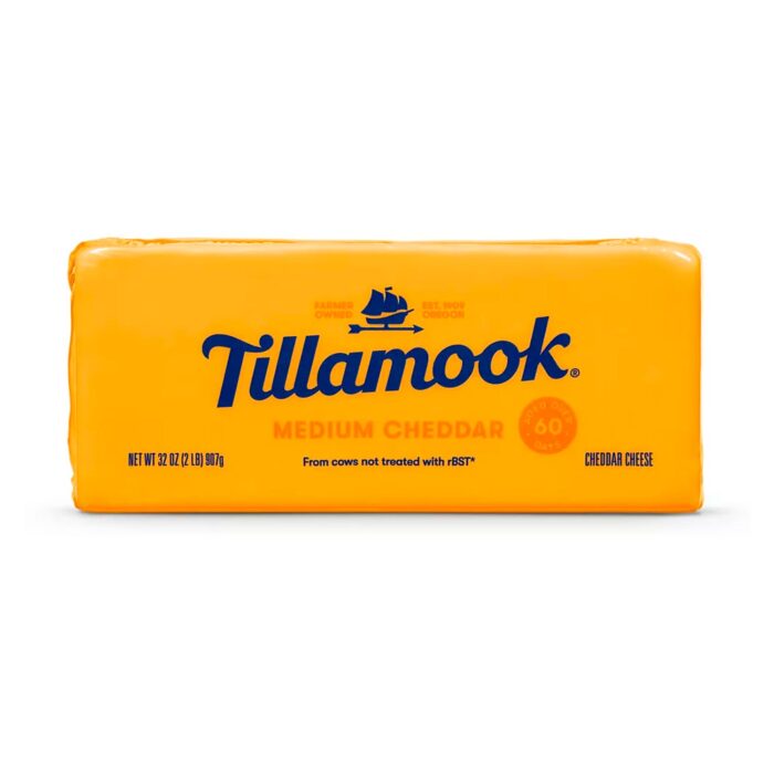 Tillamook Medium Cheddar Cheese Loaf - 32oz